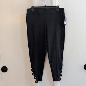 Yummie Black Cropped Leggings with Criss-Cross Detail Size XL NWT